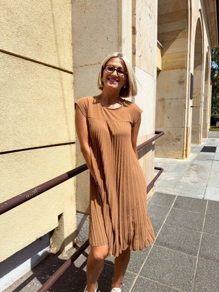 Šaty Sabrina krátke 8247