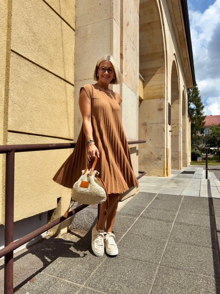 Šaty Sabrina krátke 8247